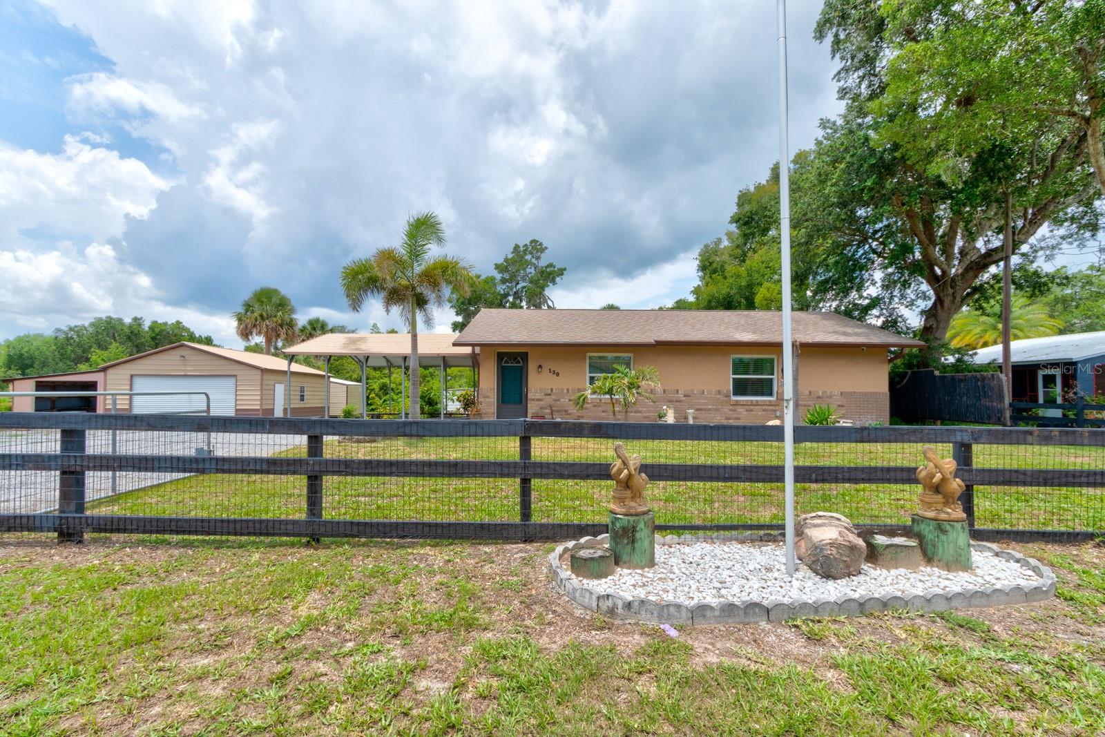 130 N GAINES ST