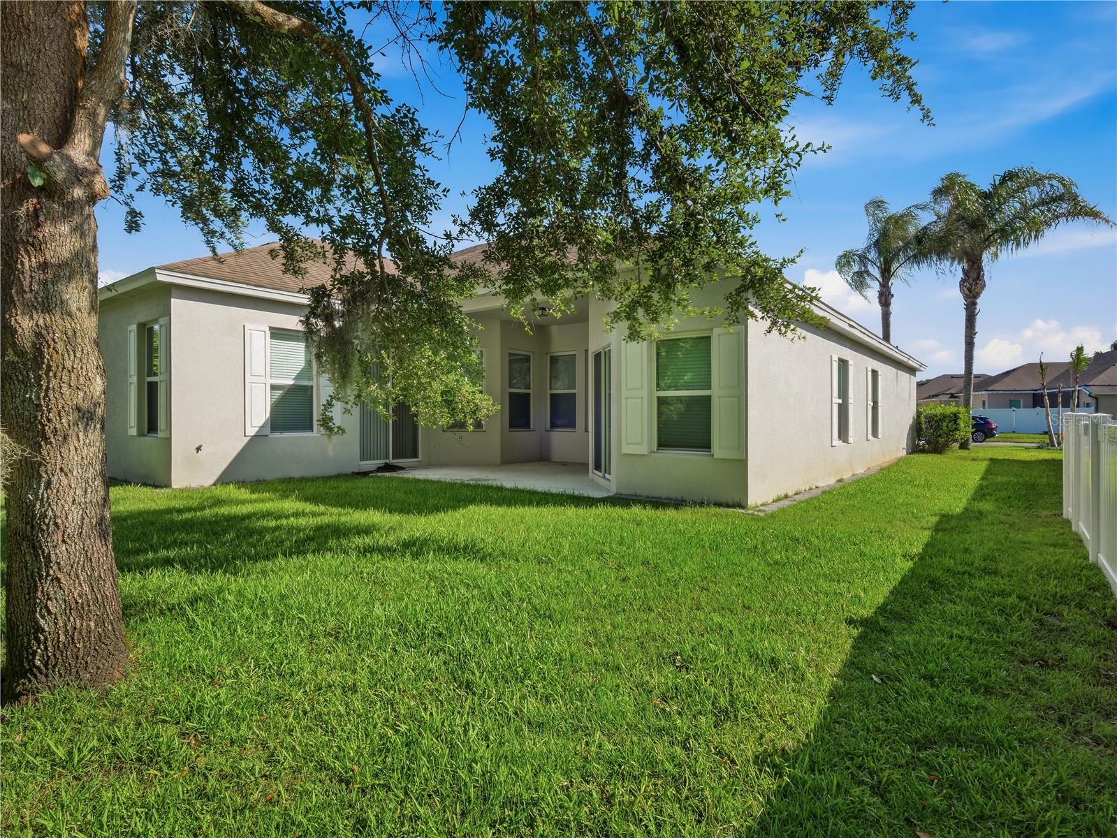 695 GRAPE IVY LN
