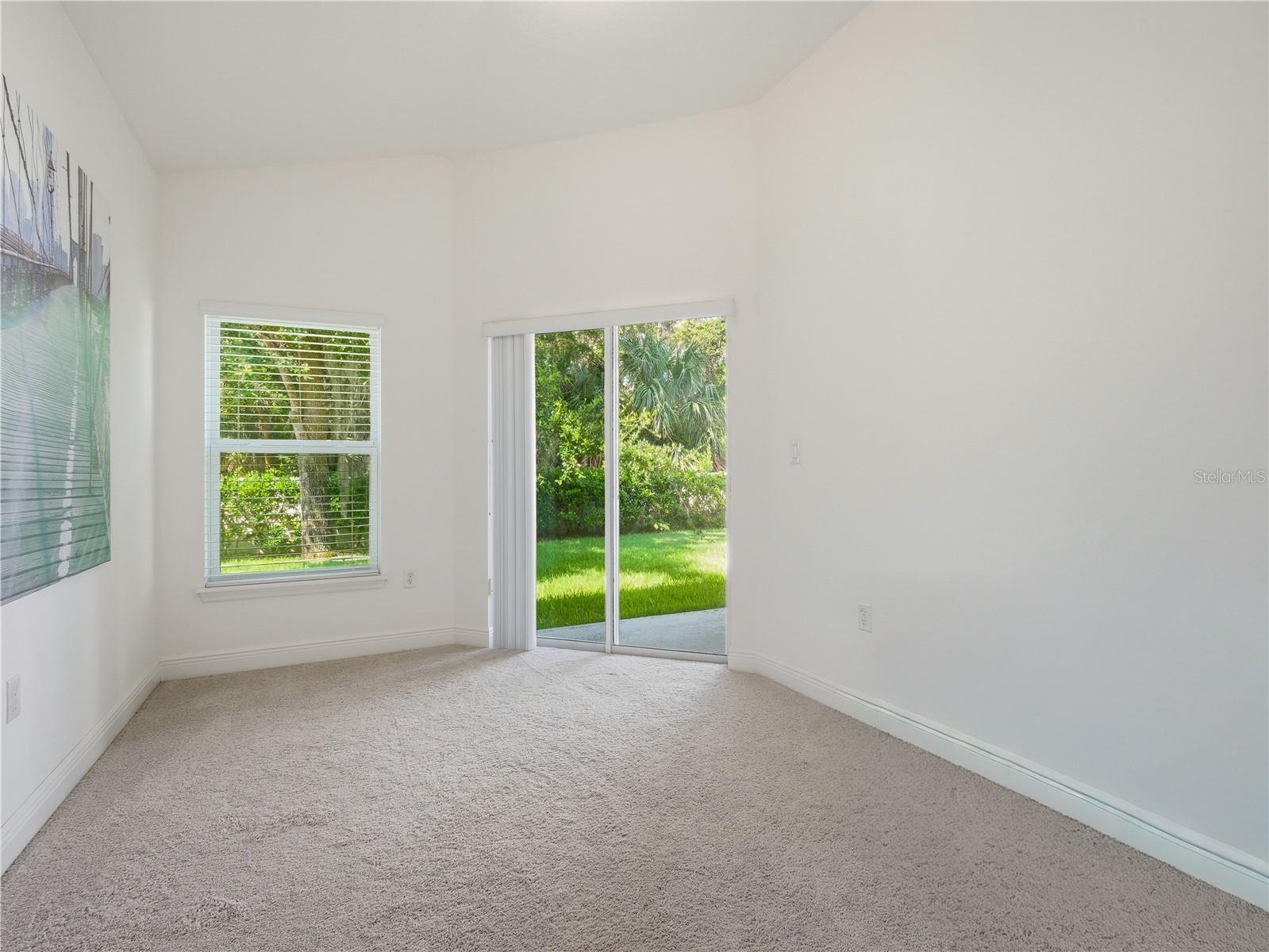 695 GRAPE IVY LN