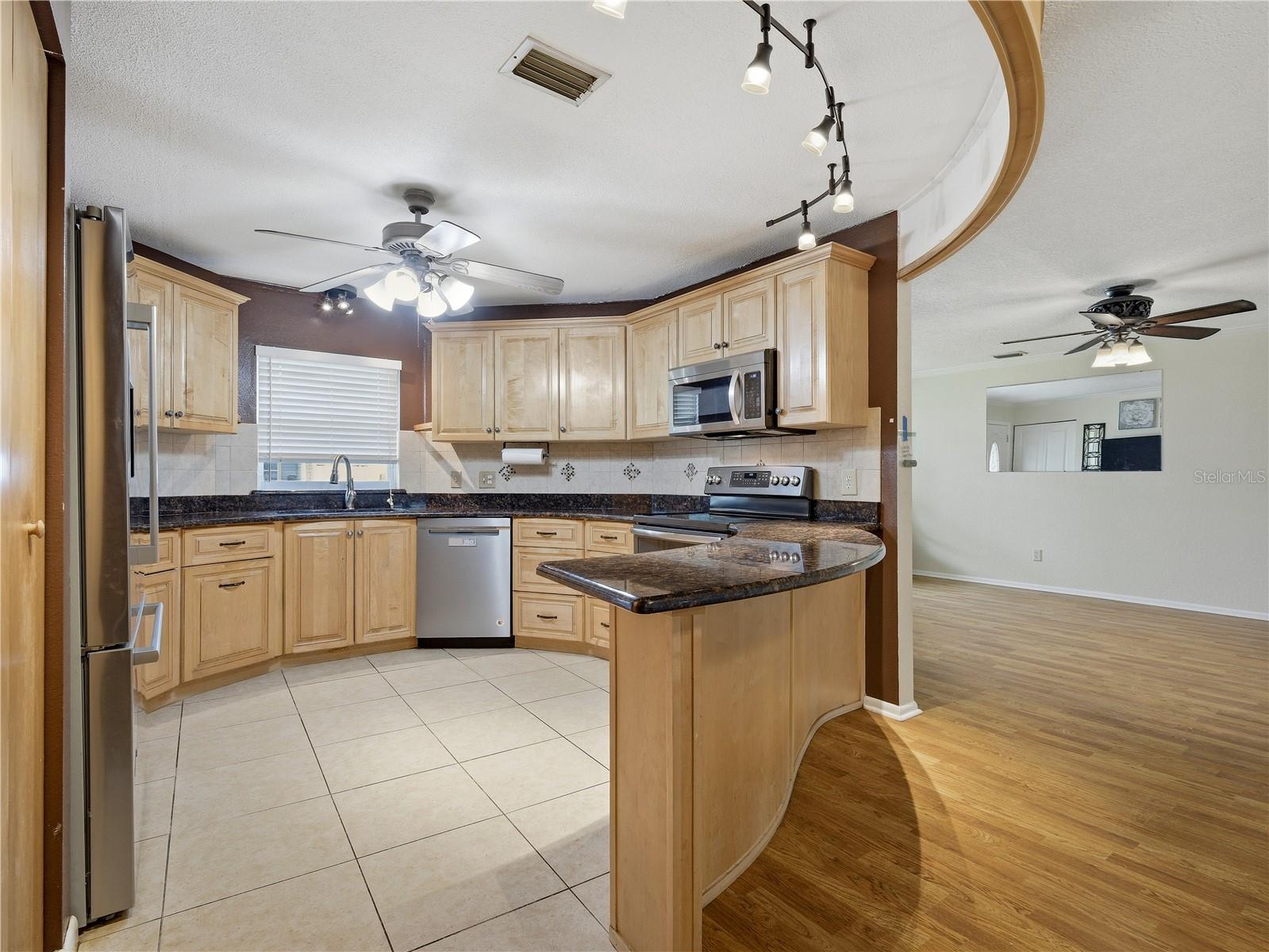 2812 TRAVELERS PALM DR