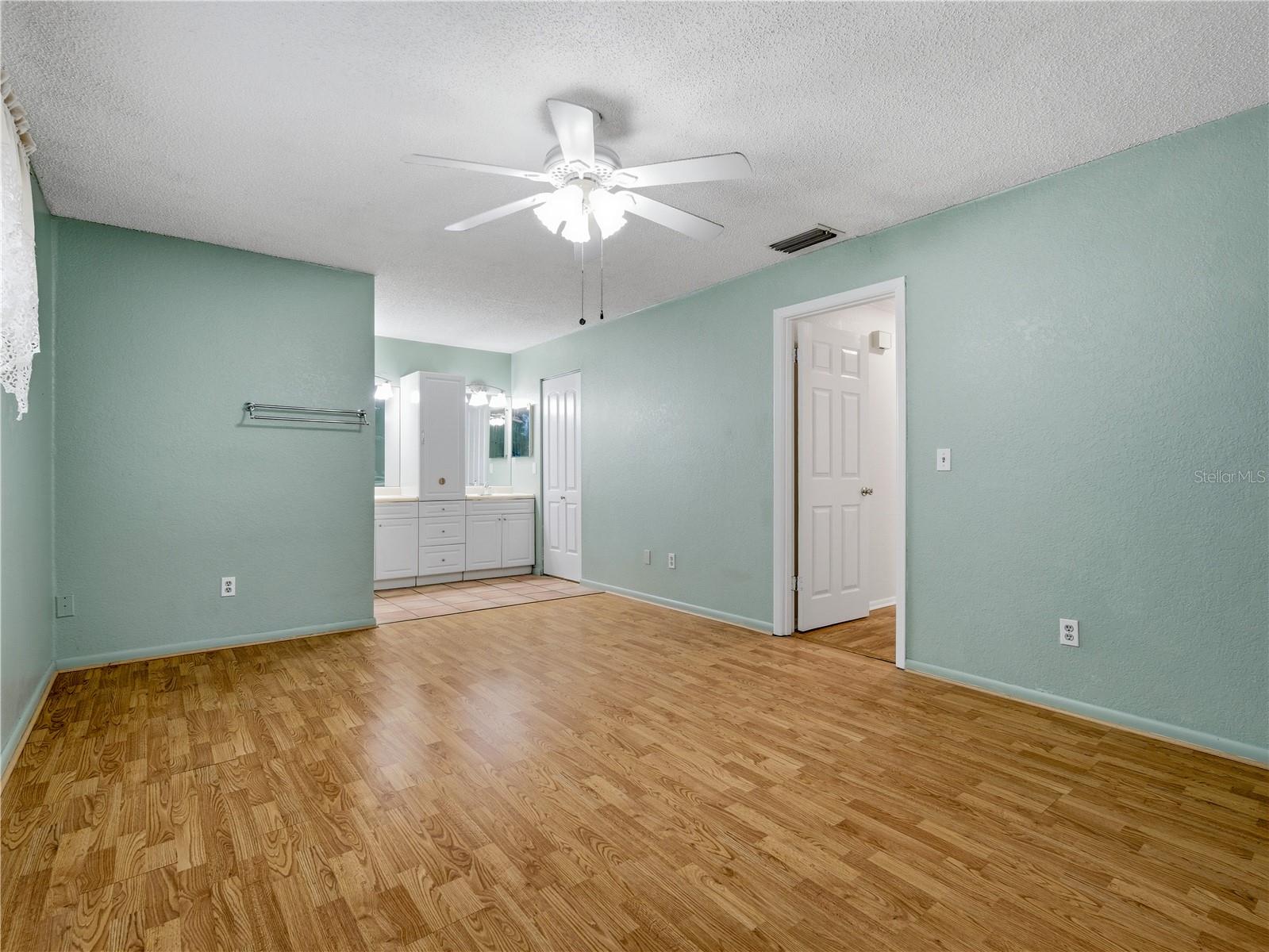 2812 TRAVELERS PALM DR
