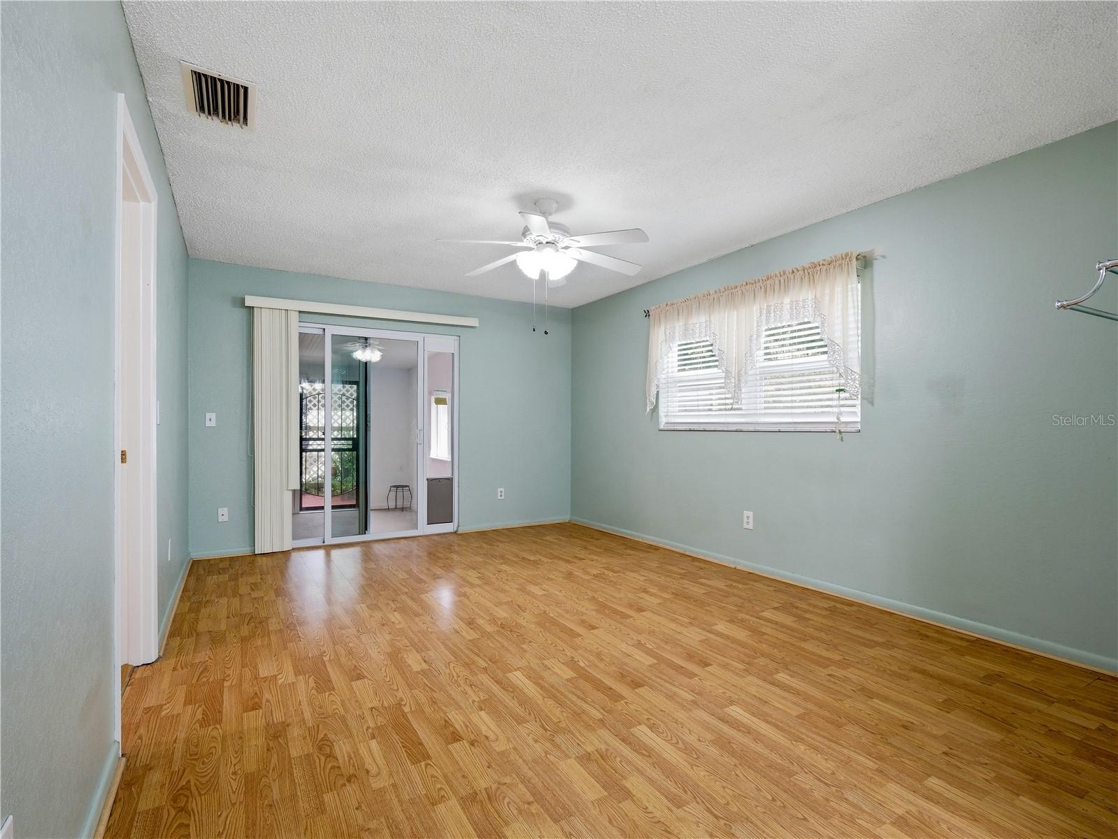 2812 TRAVELERS PALM DR