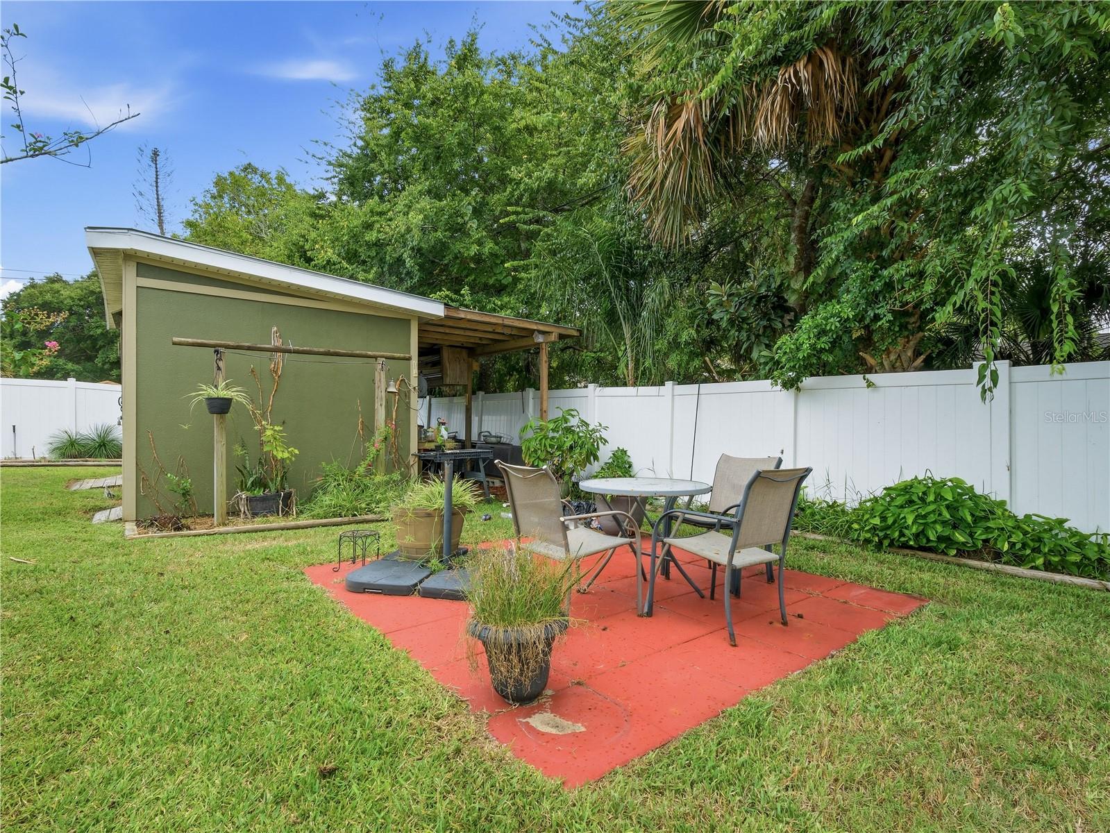 2812 TRAVELERS PALM DR