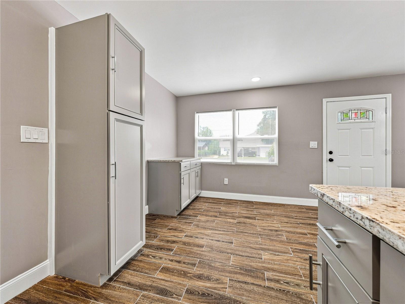 629 CEDAR PARK DR