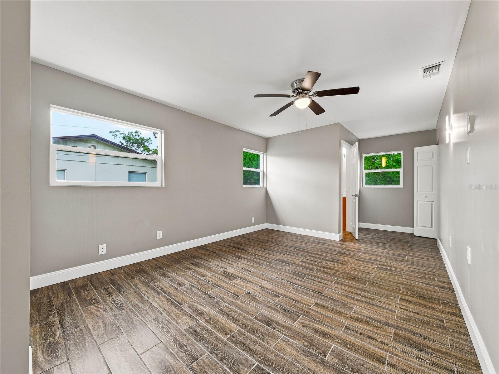 629 CEDAR PARK DR