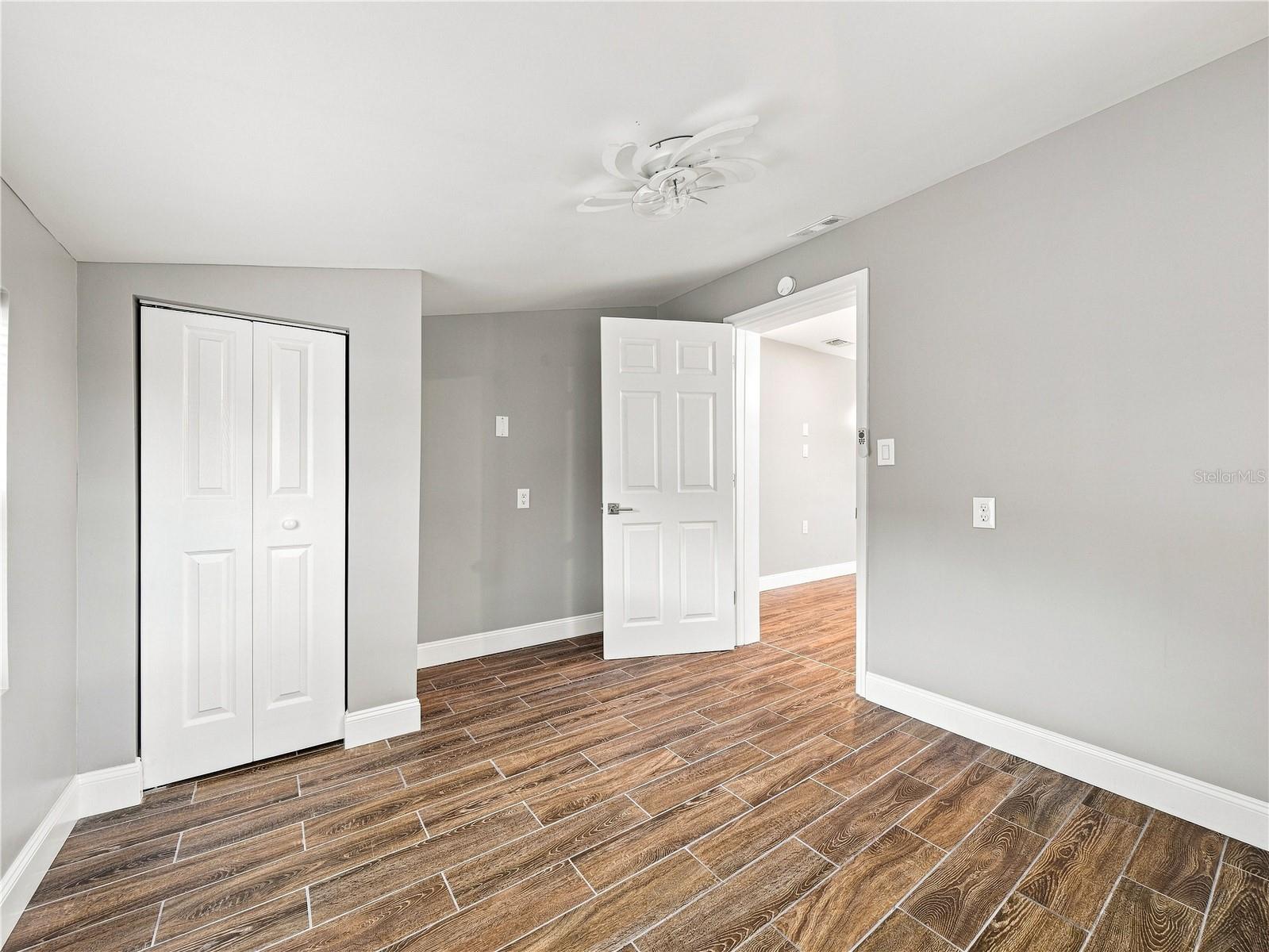 629 CEDAR PARK DR