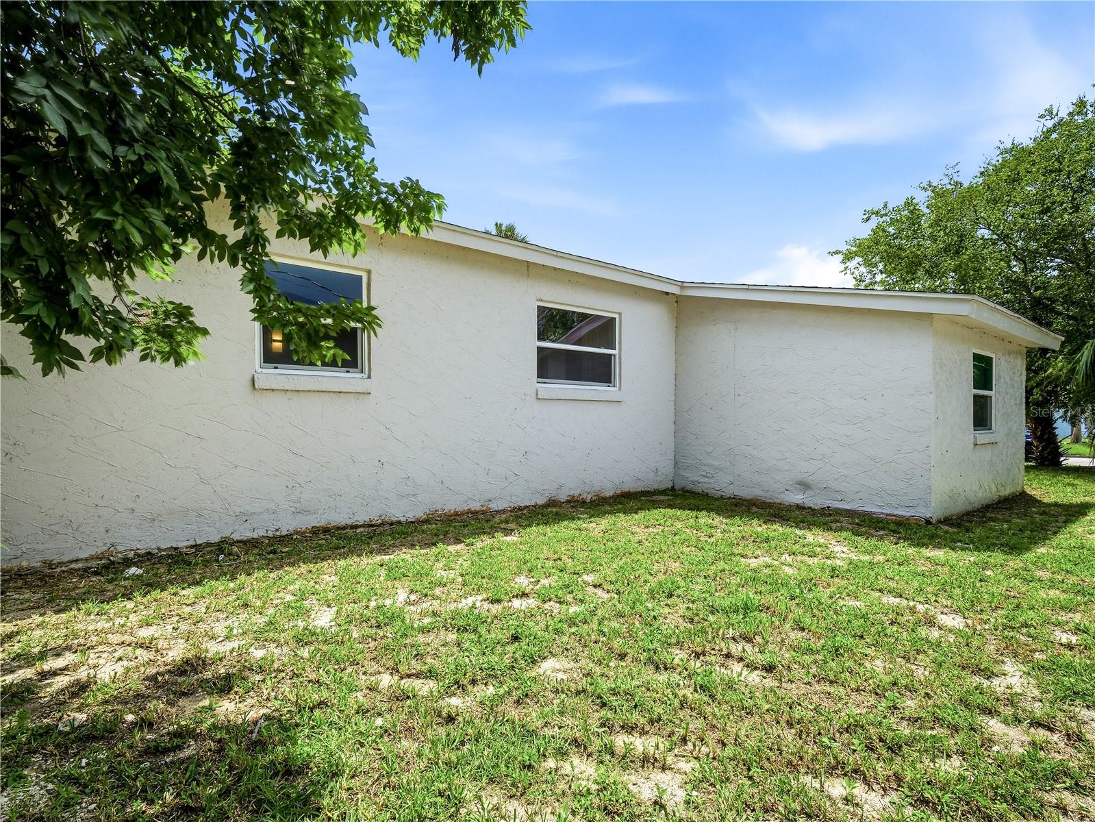629 CEDAR PARK DR