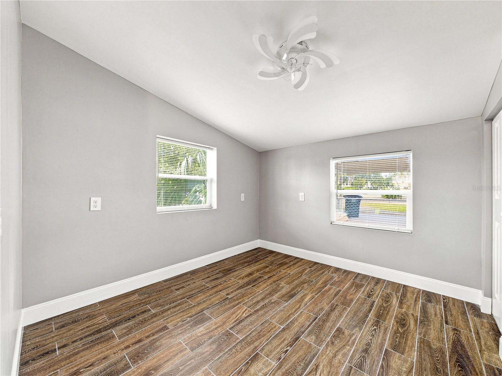 629 CEDAR PARK DR