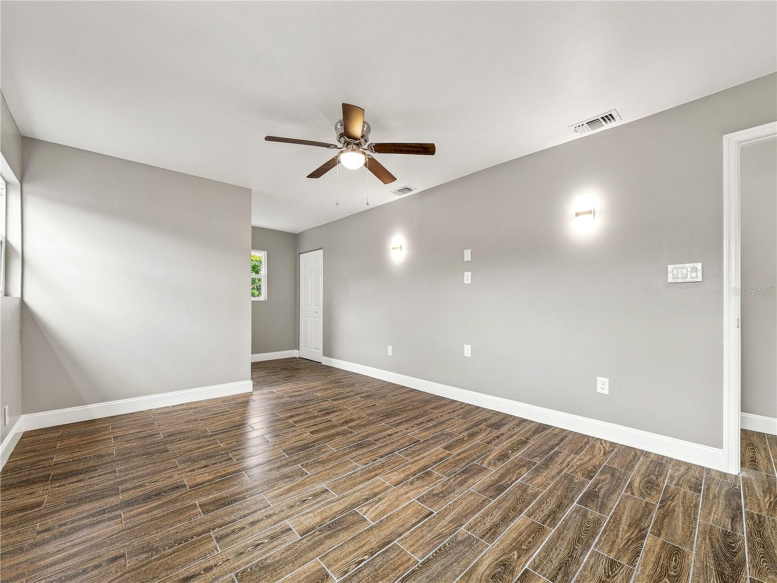 629 CEDAR PARK DR