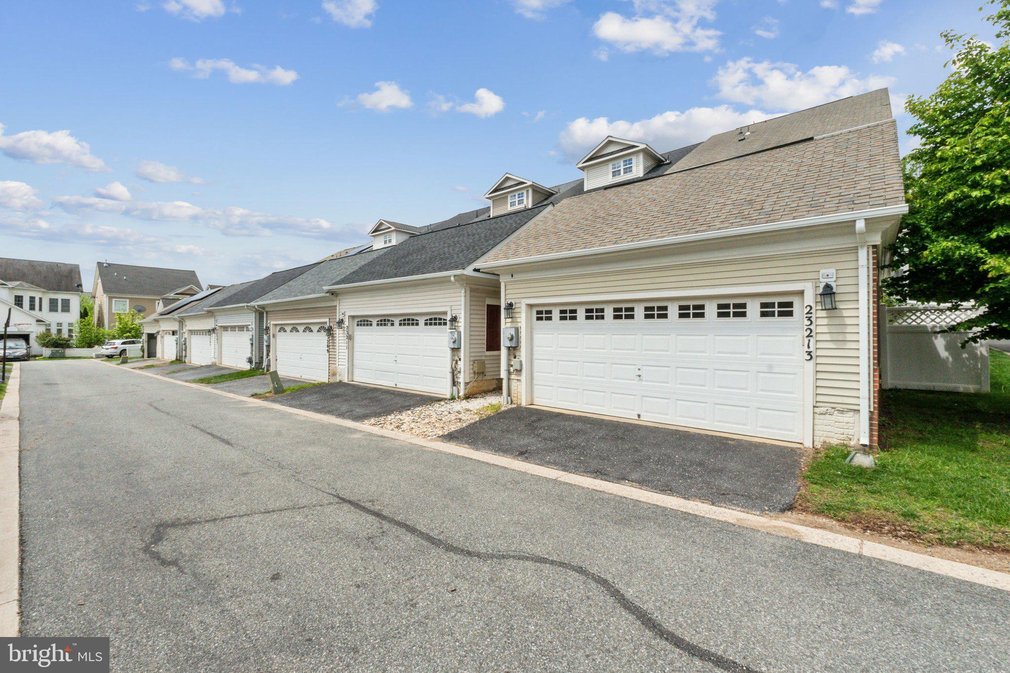 23213 Rainbow Arch Dr