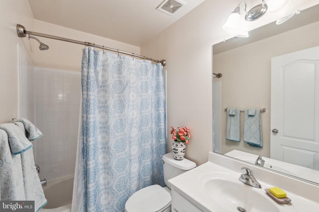23213 Rainbow Arch Dr