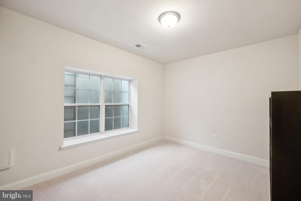 23213 Rainbow Arch Dr