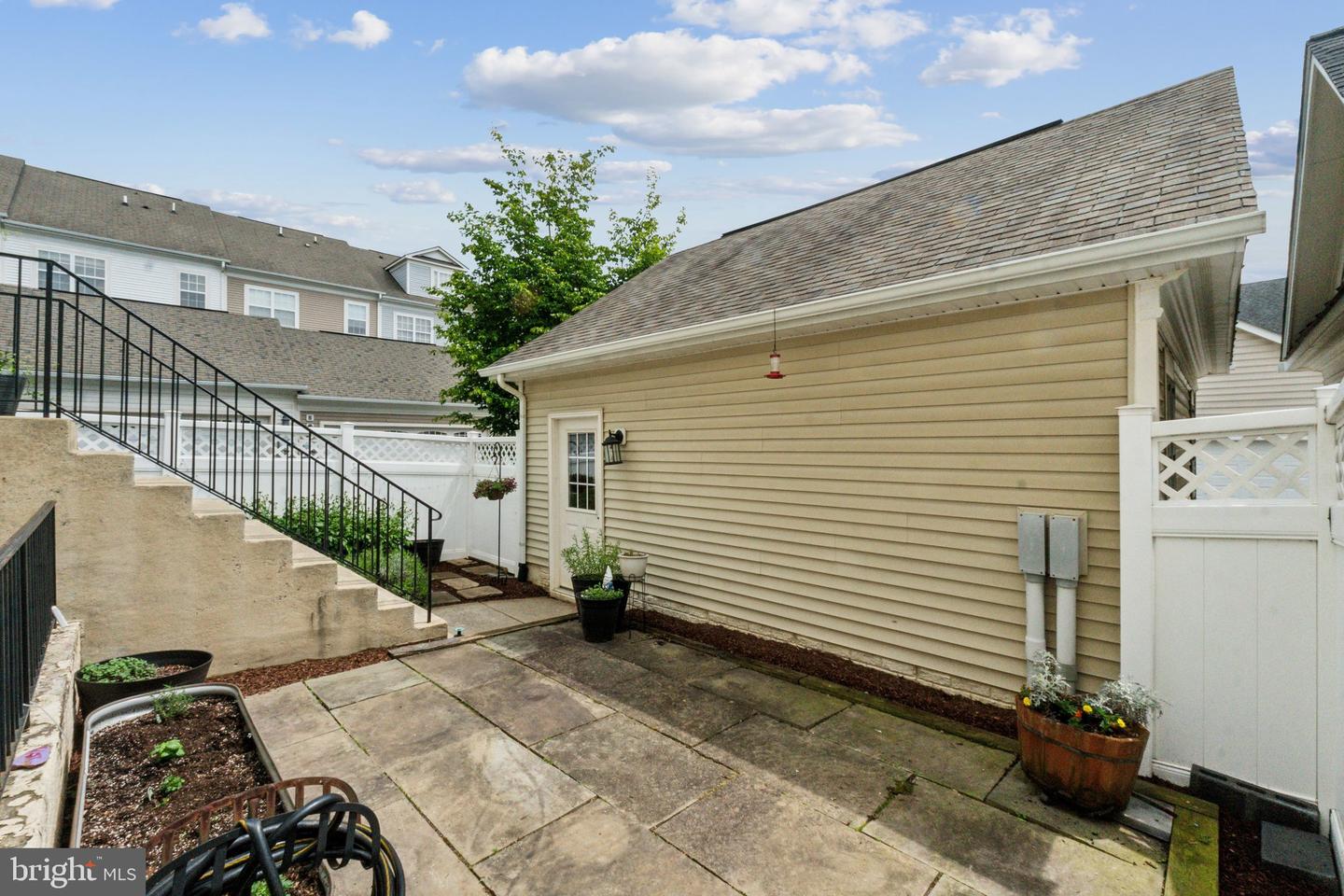 23213 Rainbow Arch Dr