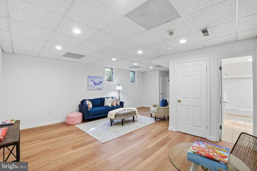 49 WELLESLEY CIRCLE