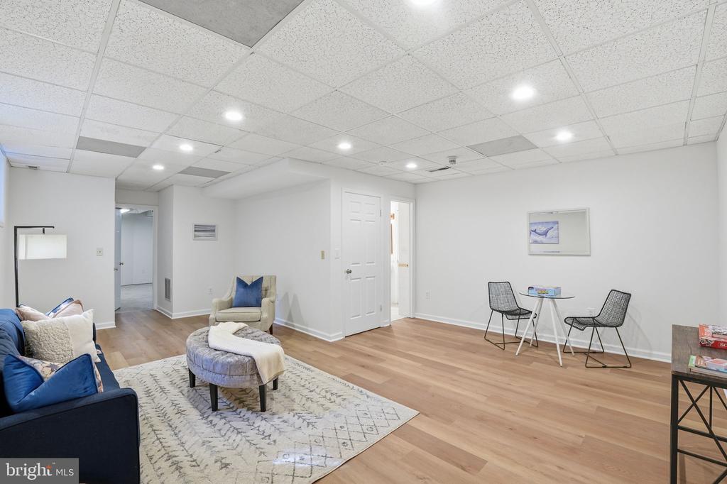 49 WELLESLEY CIRCLE