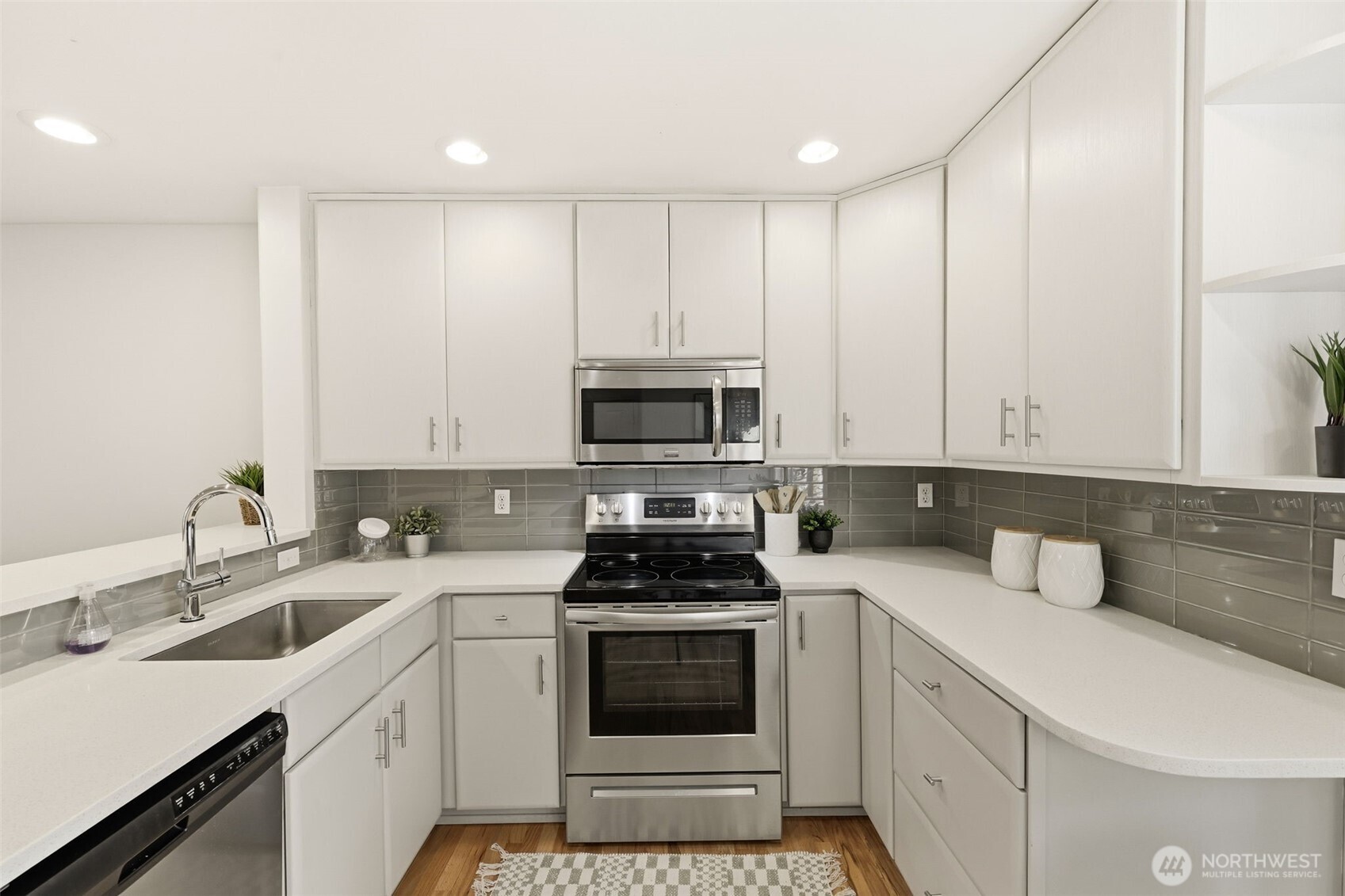 1227 NE 135th St