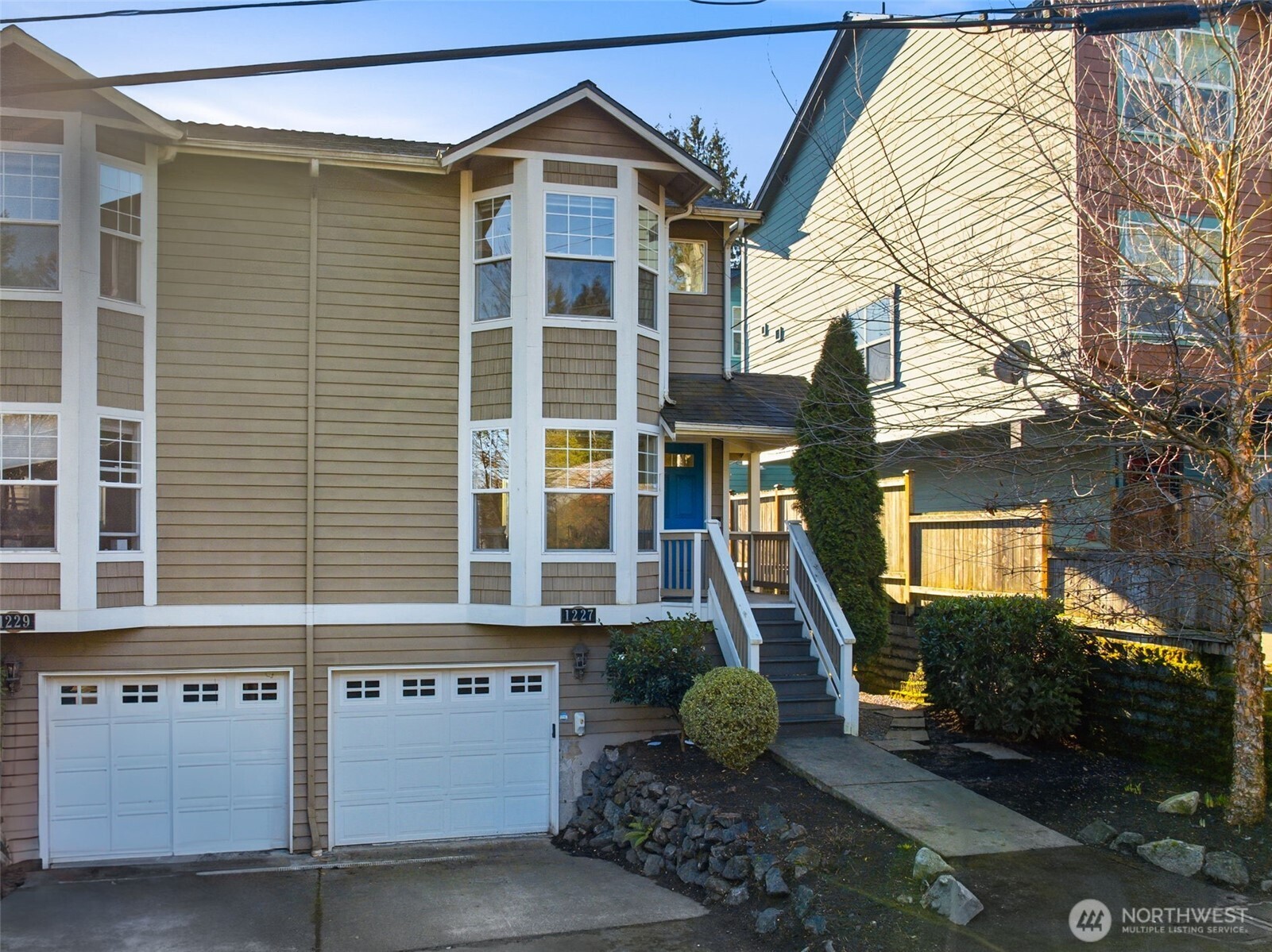1227 NE 135th St