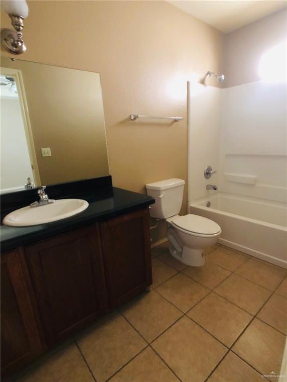 3902 S Sheraton Avenue # 2