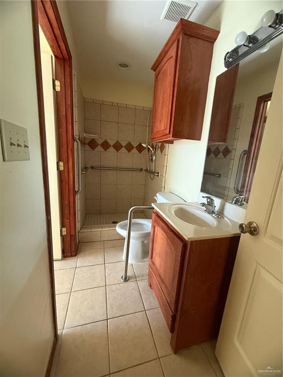 2000 Circle Drive # 4