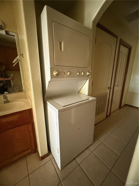 2000 Circle Drive # 4