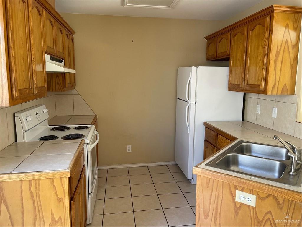 3014 Carson Street # C