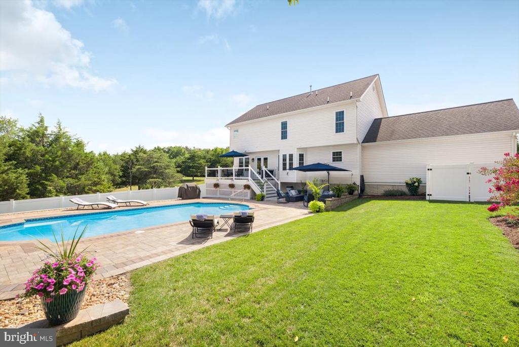 107 Dell Ct