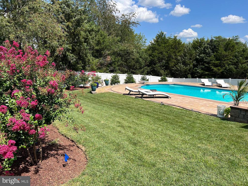 107 Dell Ct