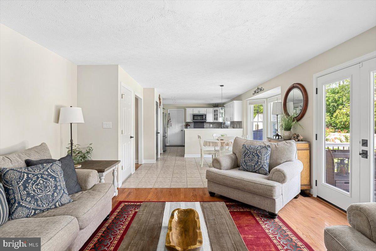 107 Dell Ct