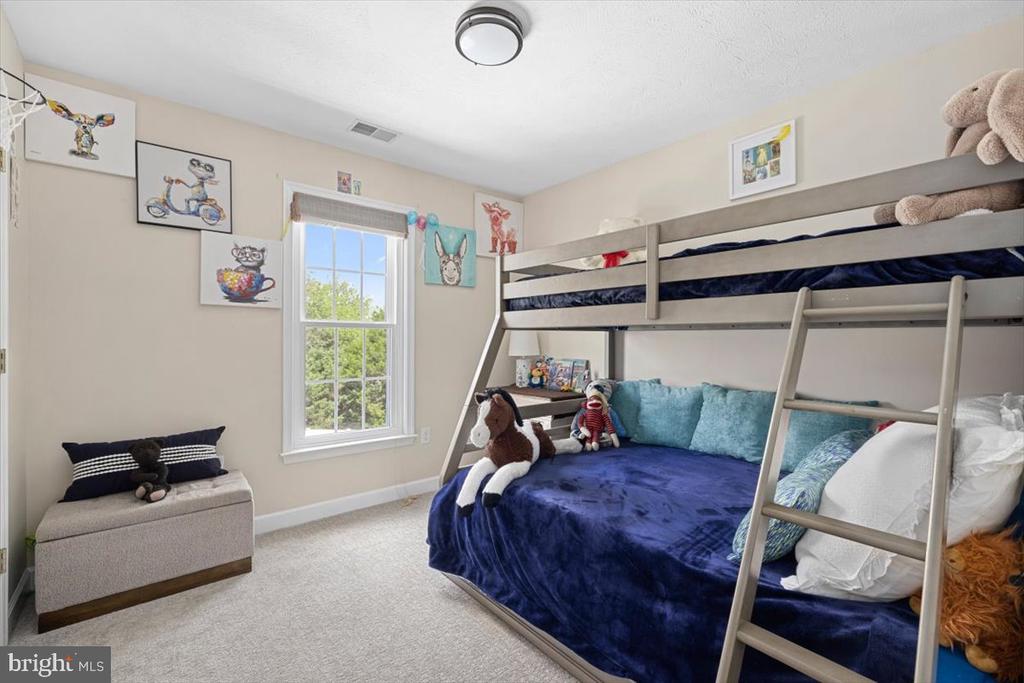 107 Dell Ct