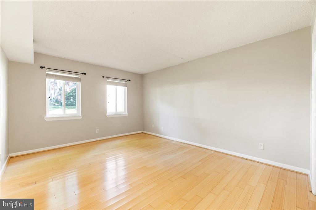 11814 BRETON COURT Unit: 1A