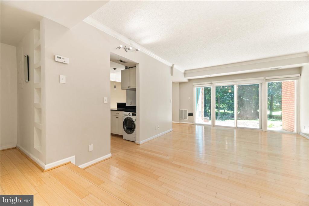 11814 BRETON COURT Unit: 1A