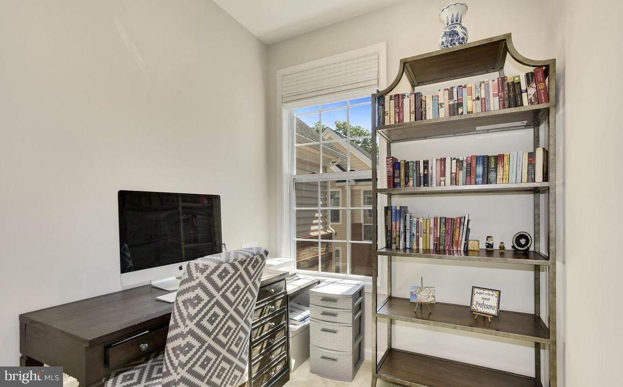 23235 Milltown Knoll Sq #115