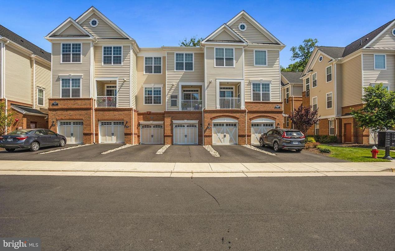 23235 Milltown Knoll Sq #115