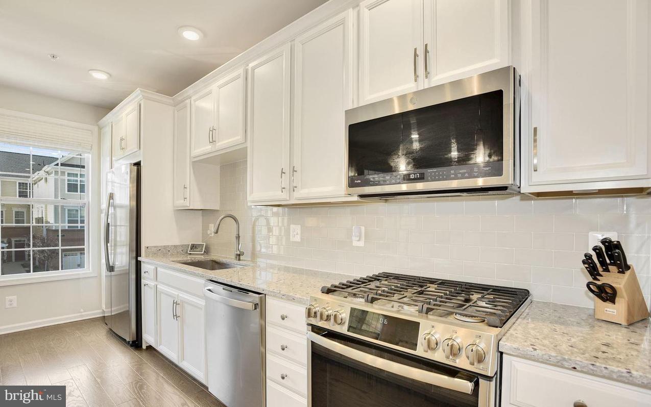 23235 Milltown Knoll Sq #115