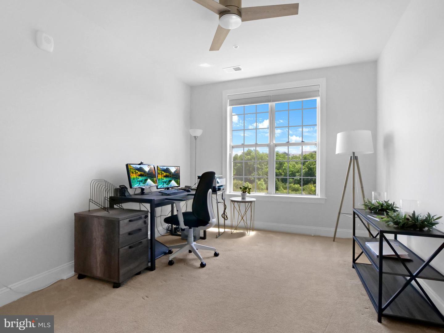 21022 Rocky Knoll Sq #305