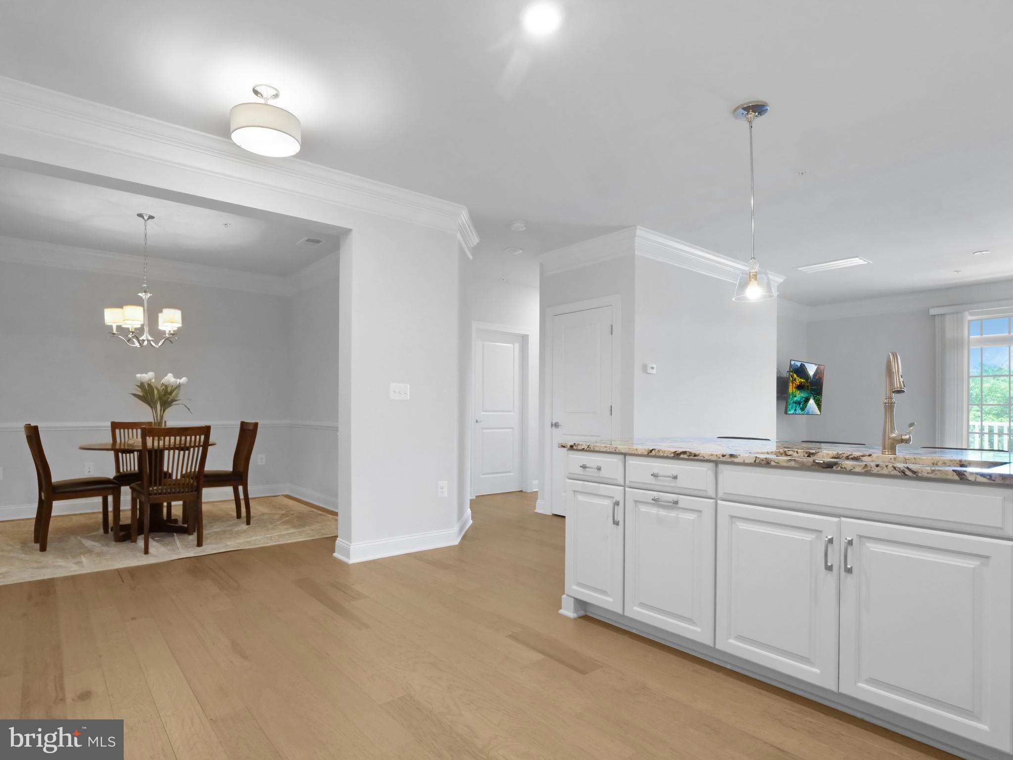 21022 Rocky Knoll Sq #305