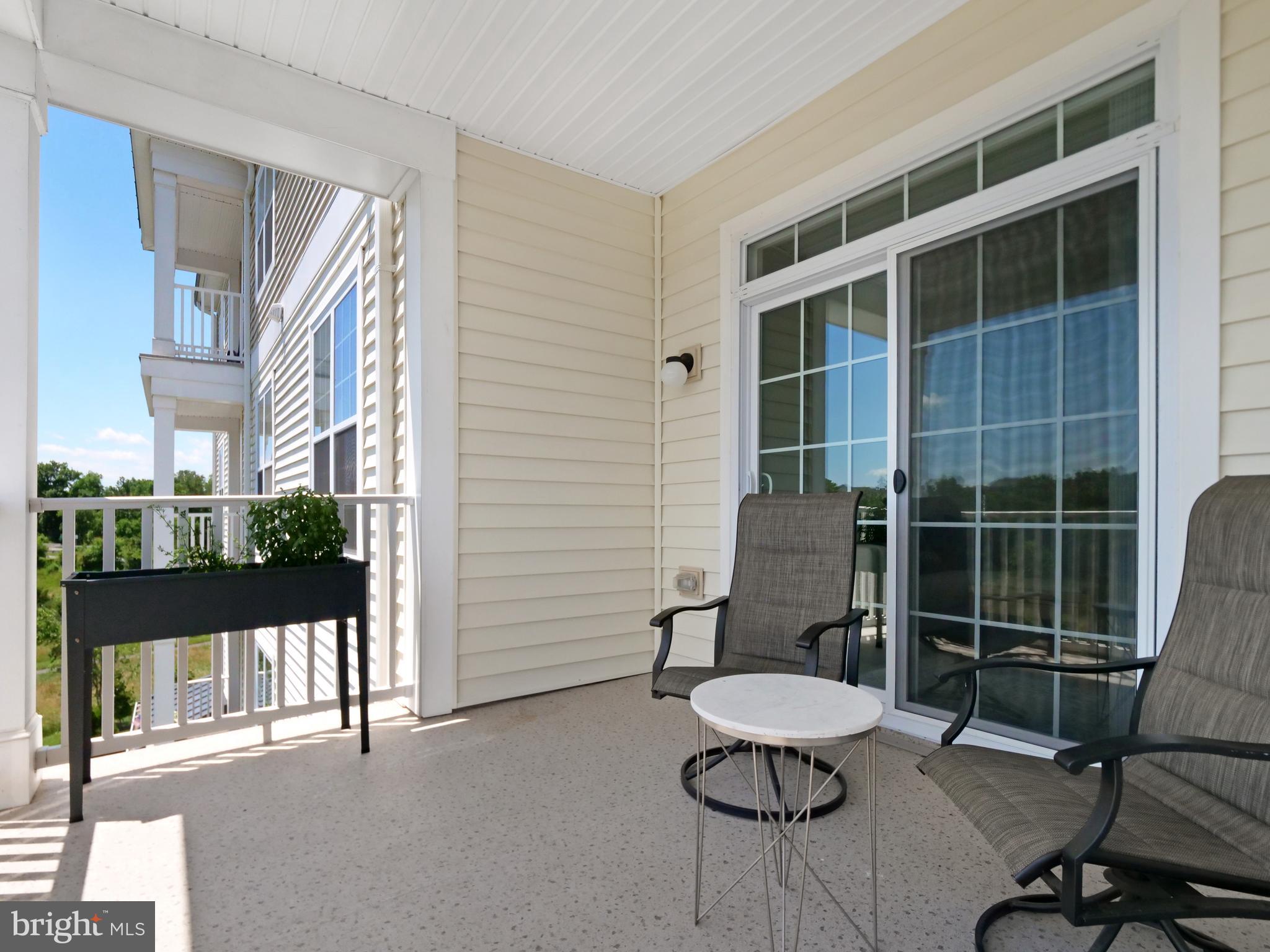 21022 Rocky Knoll Sq #305