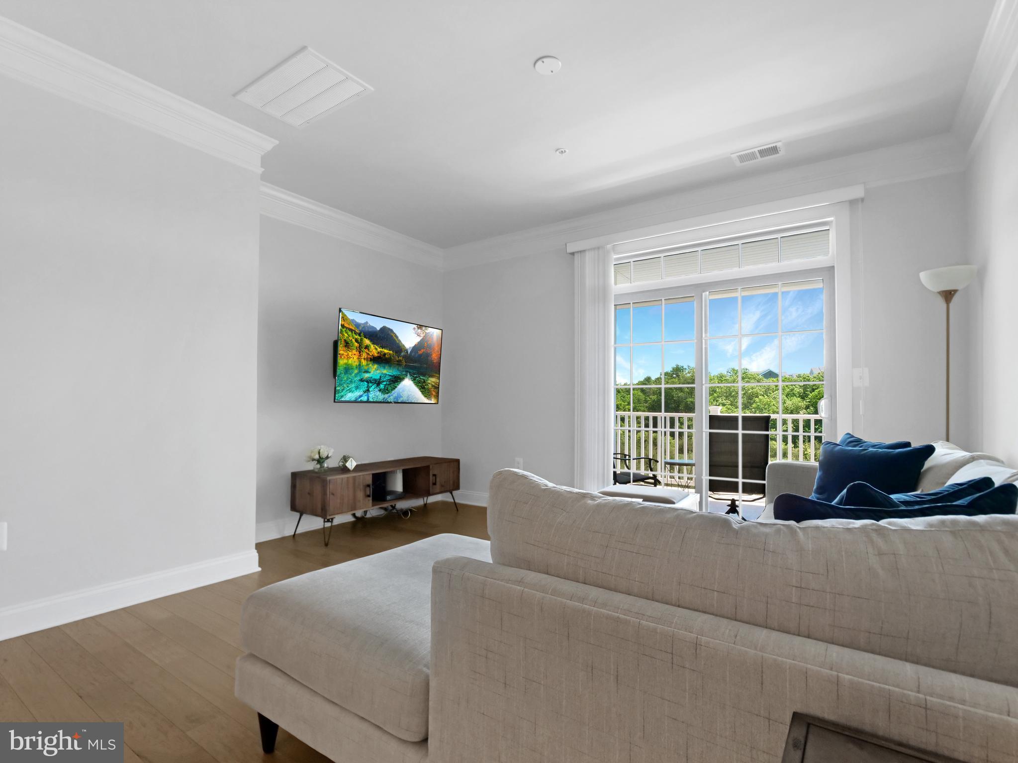 21022 Rocky Knoll Sq #305