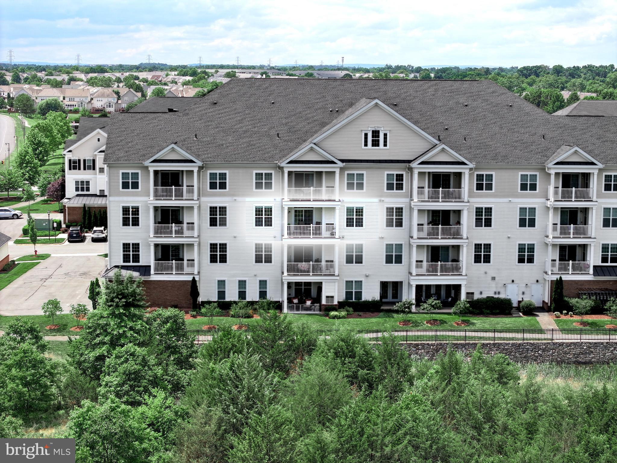 21022 Rocky Knoll Sq #305