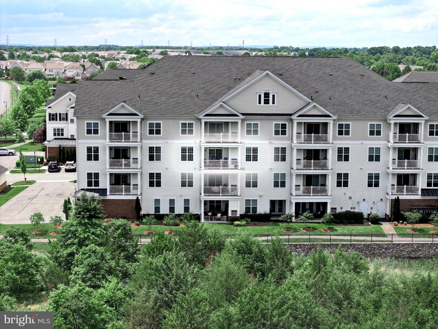 21022 Rocky Knoll Sq #305
