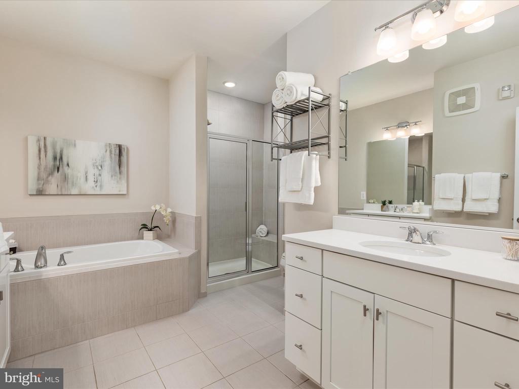1002 Ribbon Limestone Ter SE