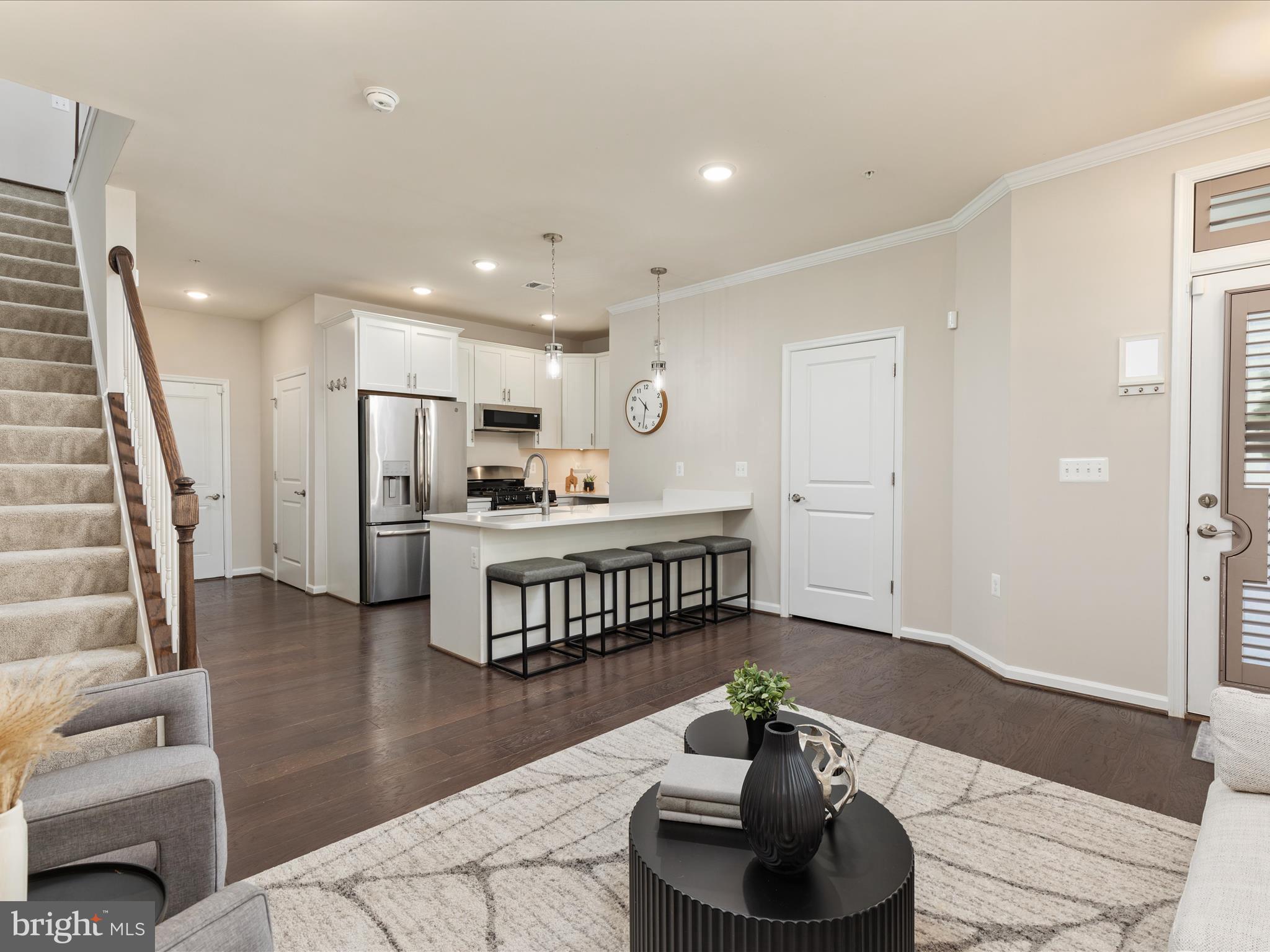 1002 Ribbon Limestone Ter SE