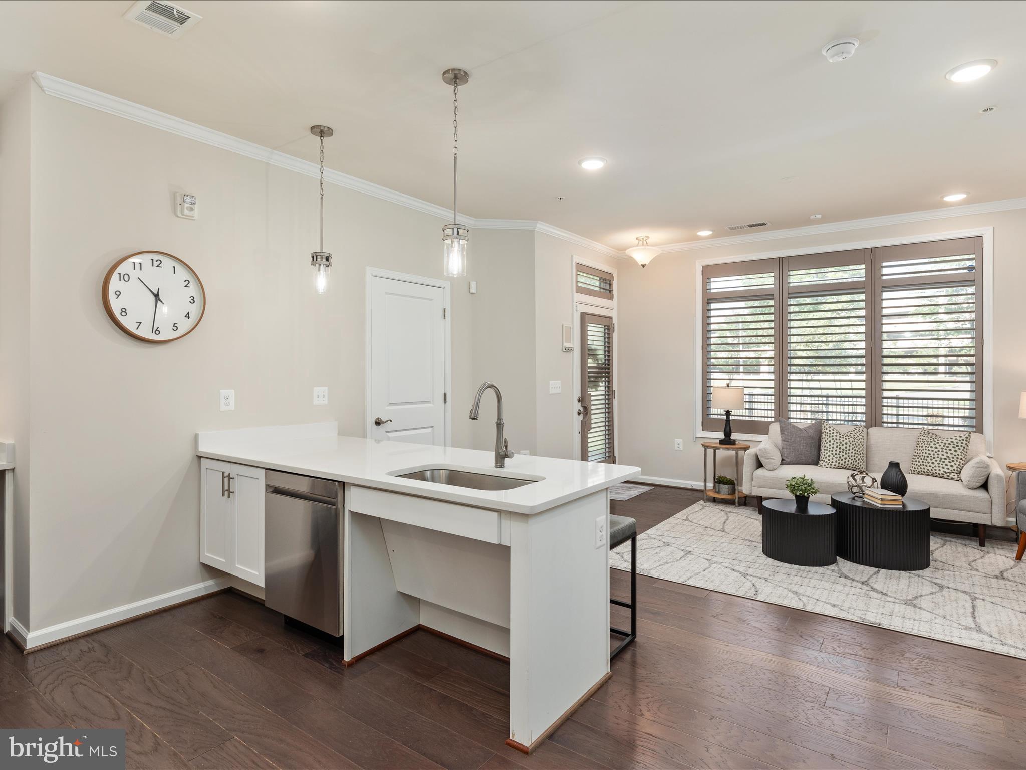 1002 Ribbon Limestone Ter SE