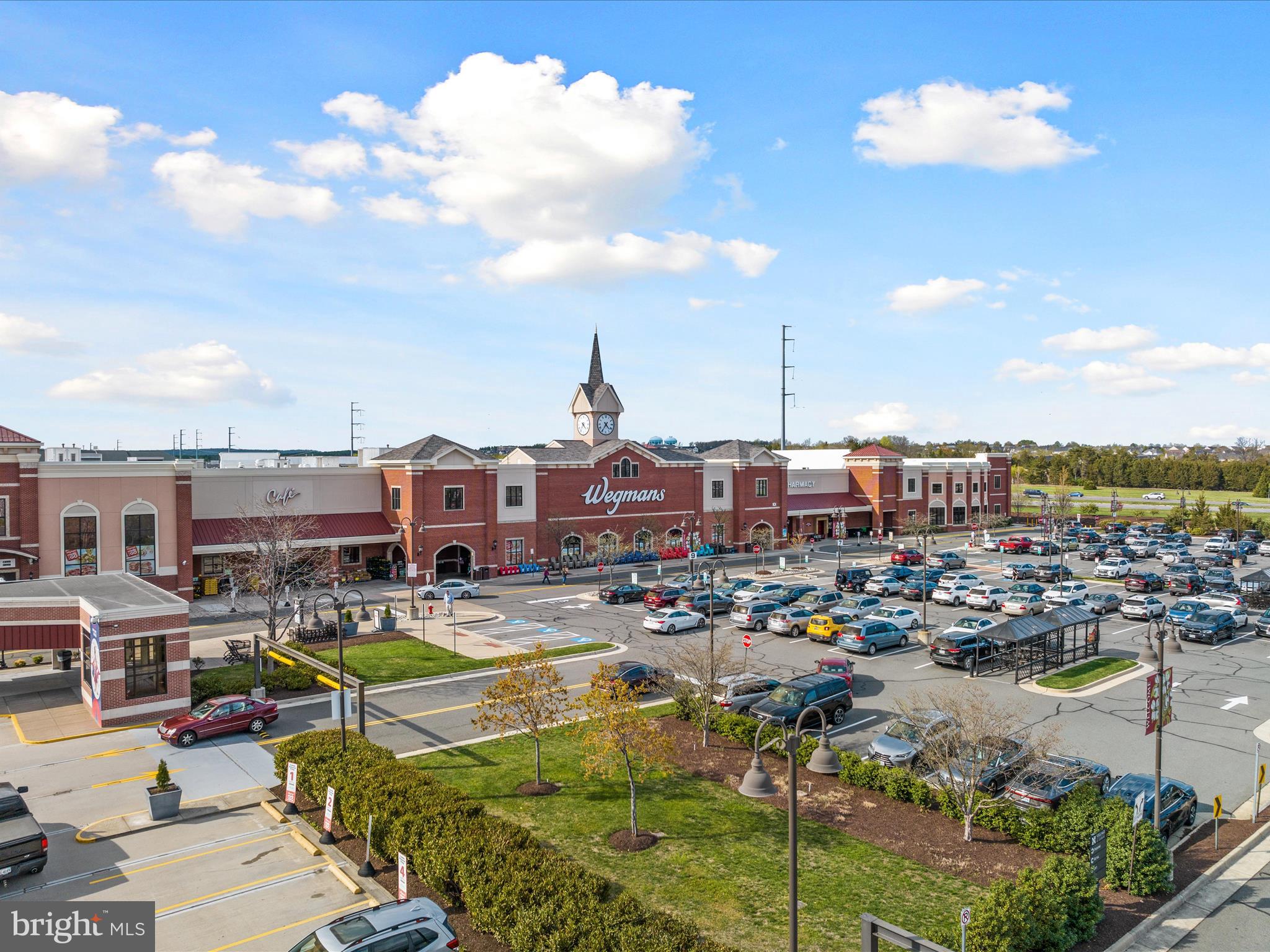 1002 Ribbon Limestone Ter SE