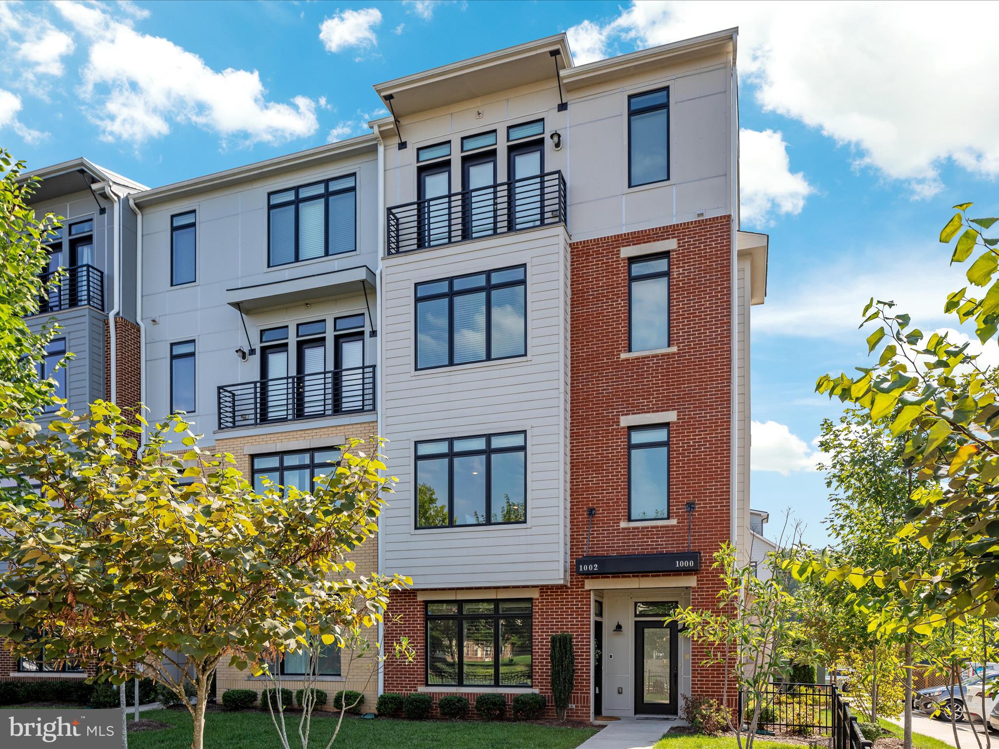 1002 Ribbon Limestone Ter SE