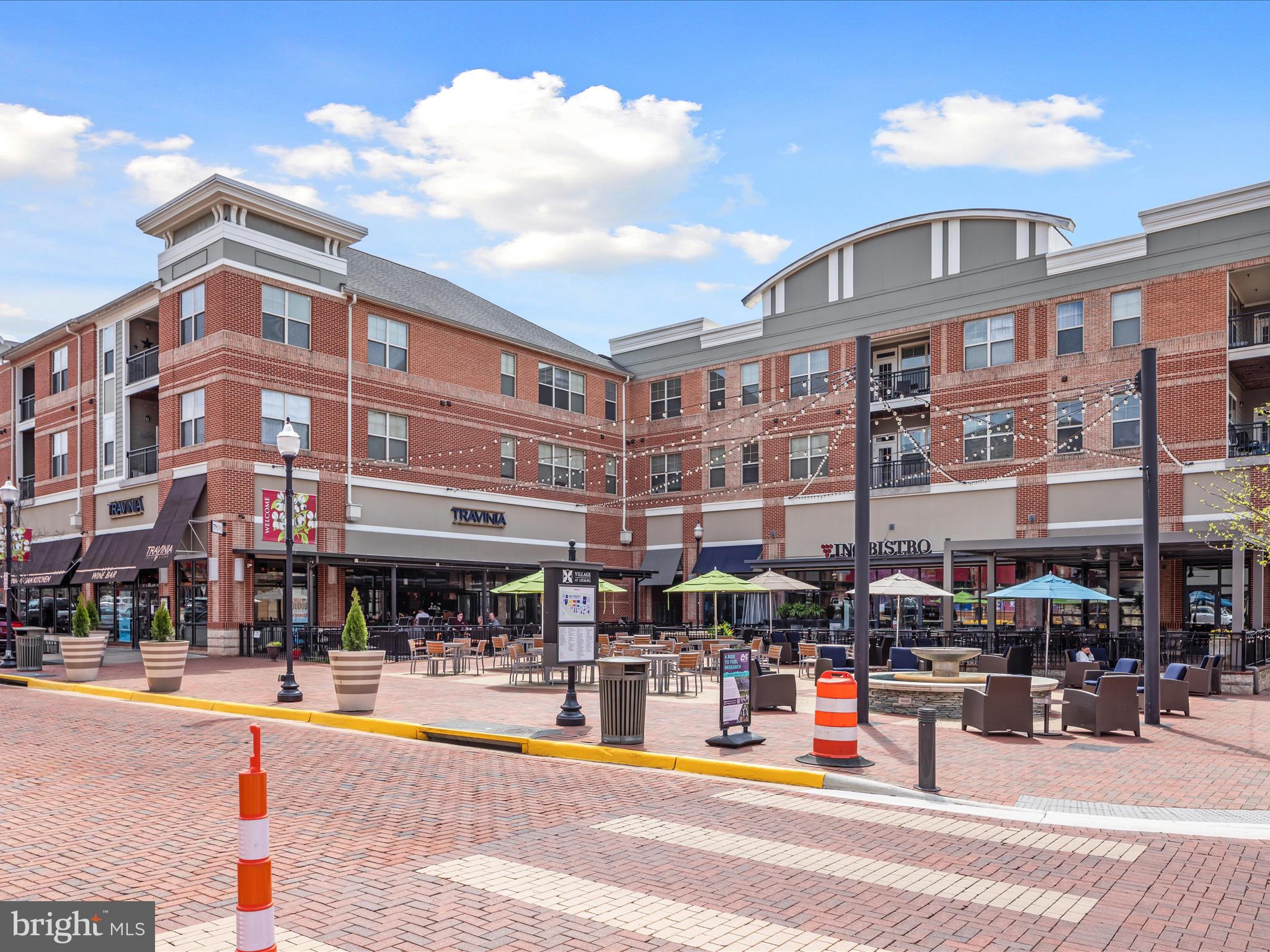 1002 Ribbon Limestone Ter SE