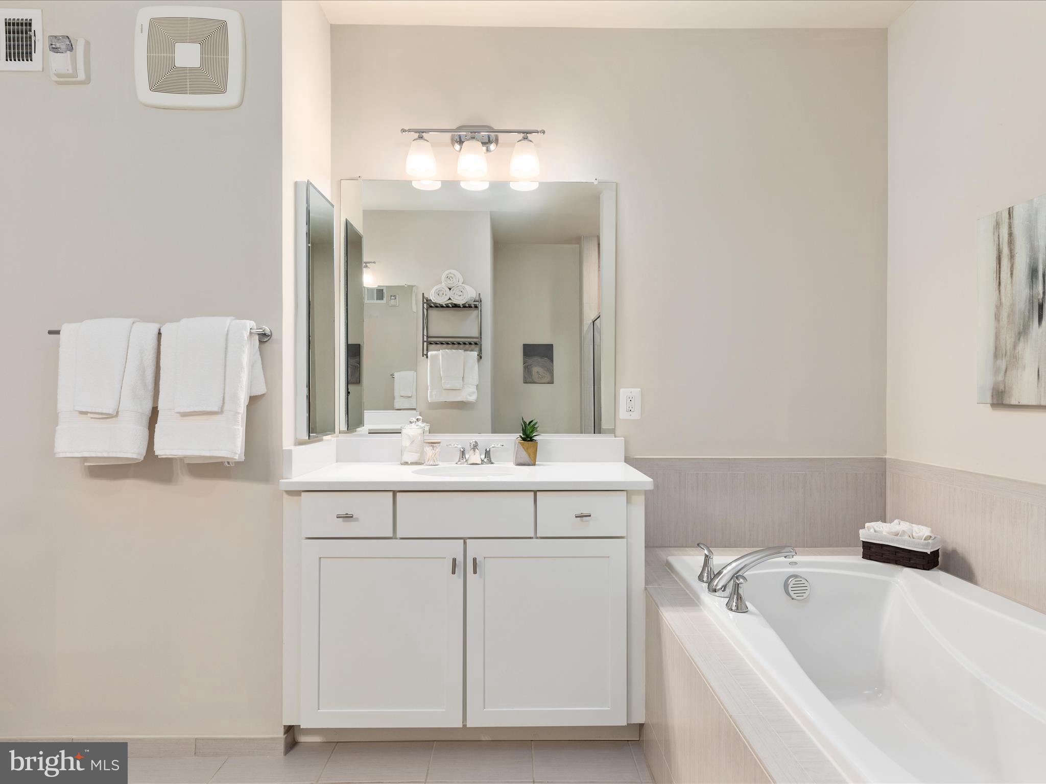 1002 Ribbon Limestone Ter SE