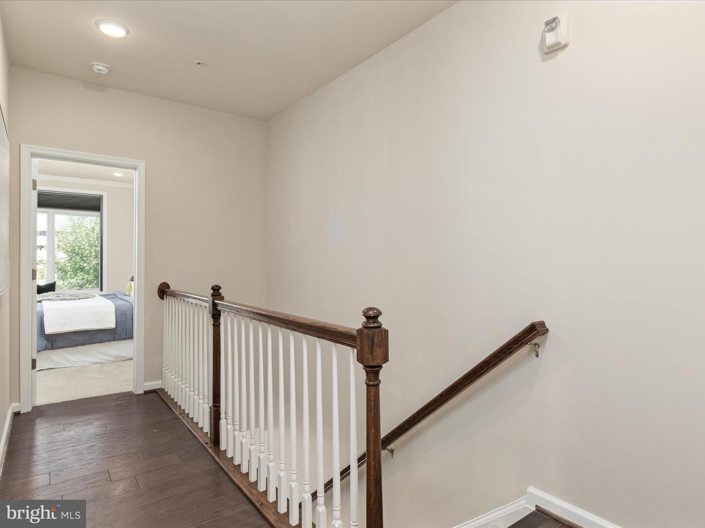 1002 Ribbon Limestone Ter SE