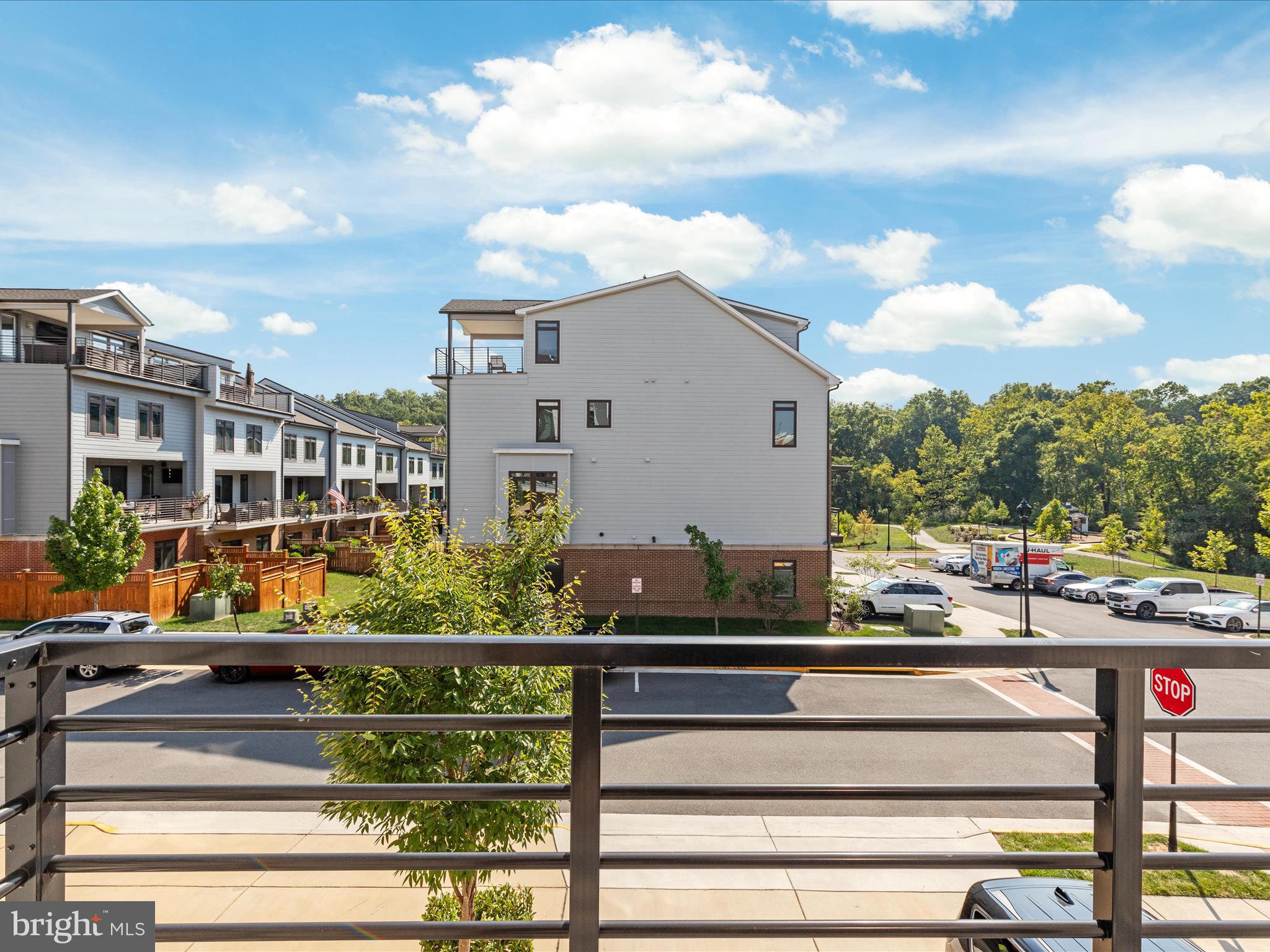 1002 Ribbon Limestone Ter SE