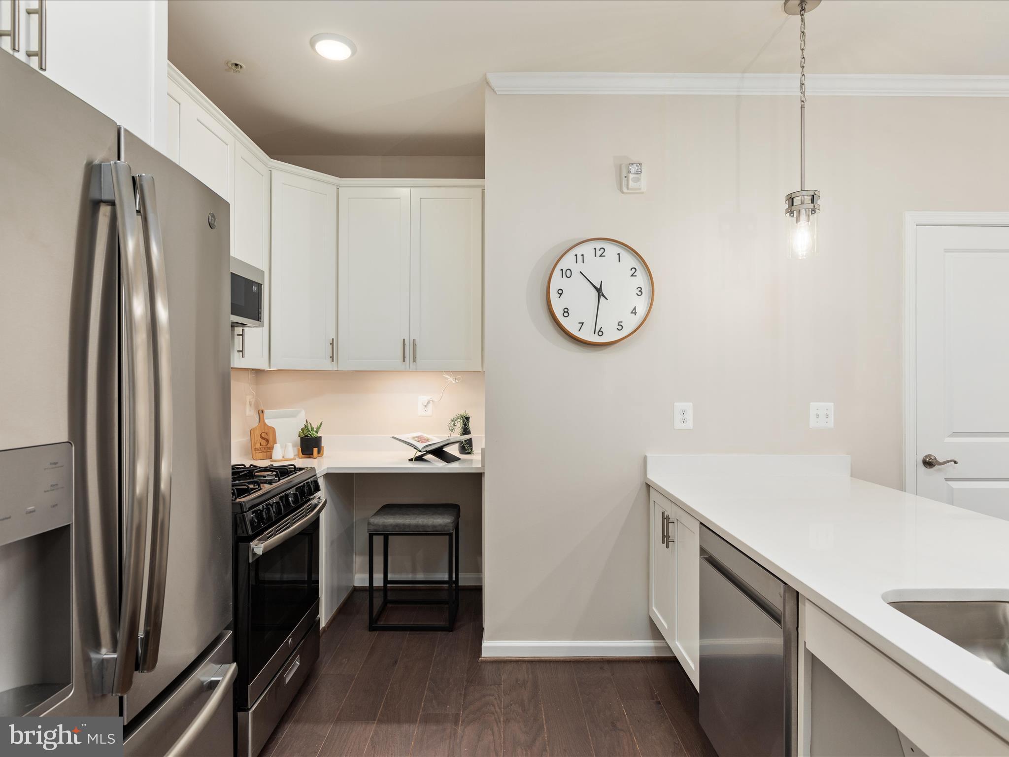 1002 Ribbon Limestone Ter SE